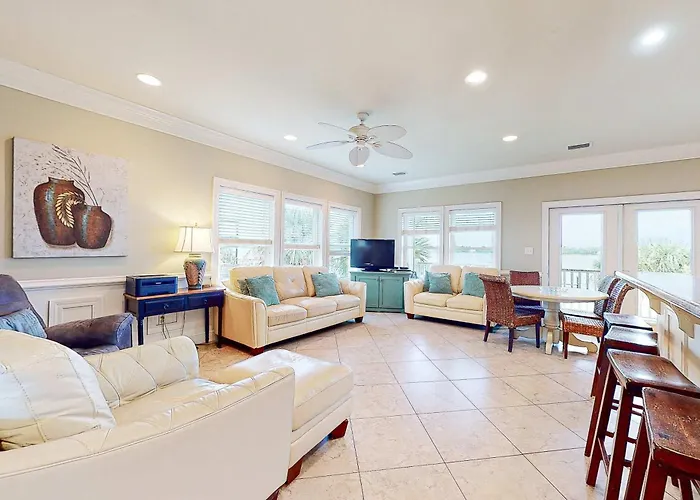 Holiday home Lagoon-view Coastal Retreat With Shared Pool Fishing Pier And Easy Access Gulf Shores