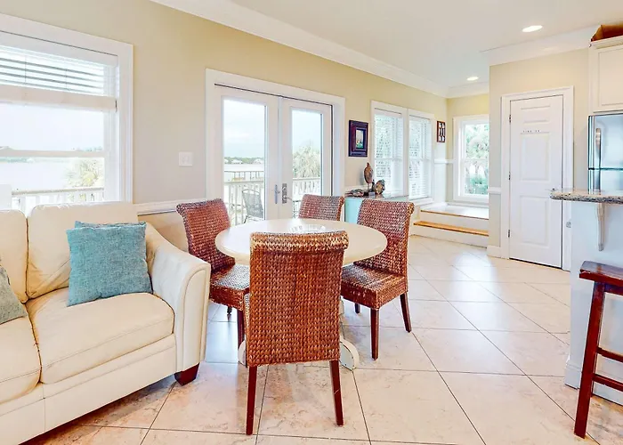 Lagoon-view Coastal Retreat With Shared Pool Fishing Pier And Easy Access