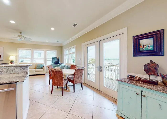 Holiday home Lagoon-view Coastal Retreat With Shared Pool Fishing Pier And Easy Access *