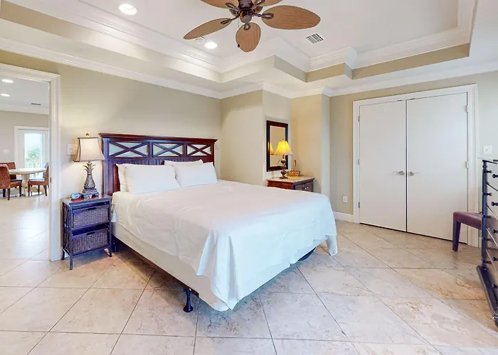 Lagoon-view Coastal Retreat With Shared Pool Fishing Pier And Easy Access *