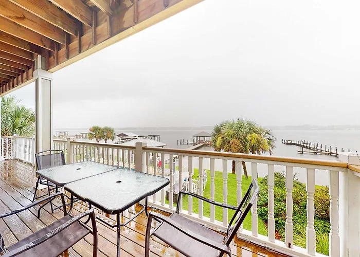 Lagoon-view Coastal Retreat With Shared Pool Fishing Pier And Easy Access Gulf Shores