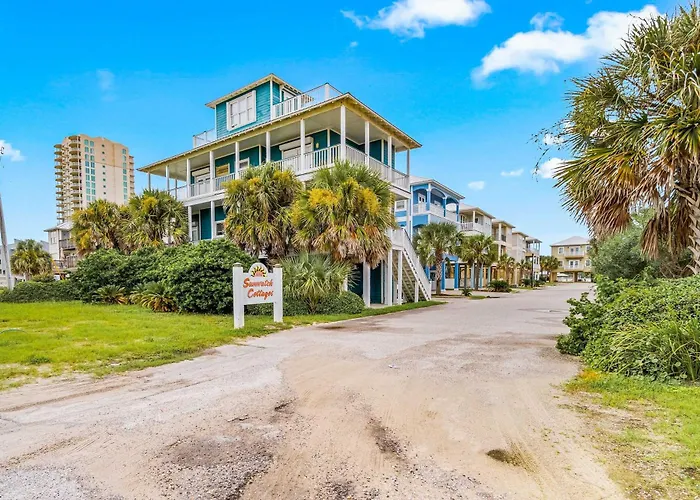 Holiday home Lagoon-view Coastal Retreat With Shared Pool Fishing Pier And Easy Access *